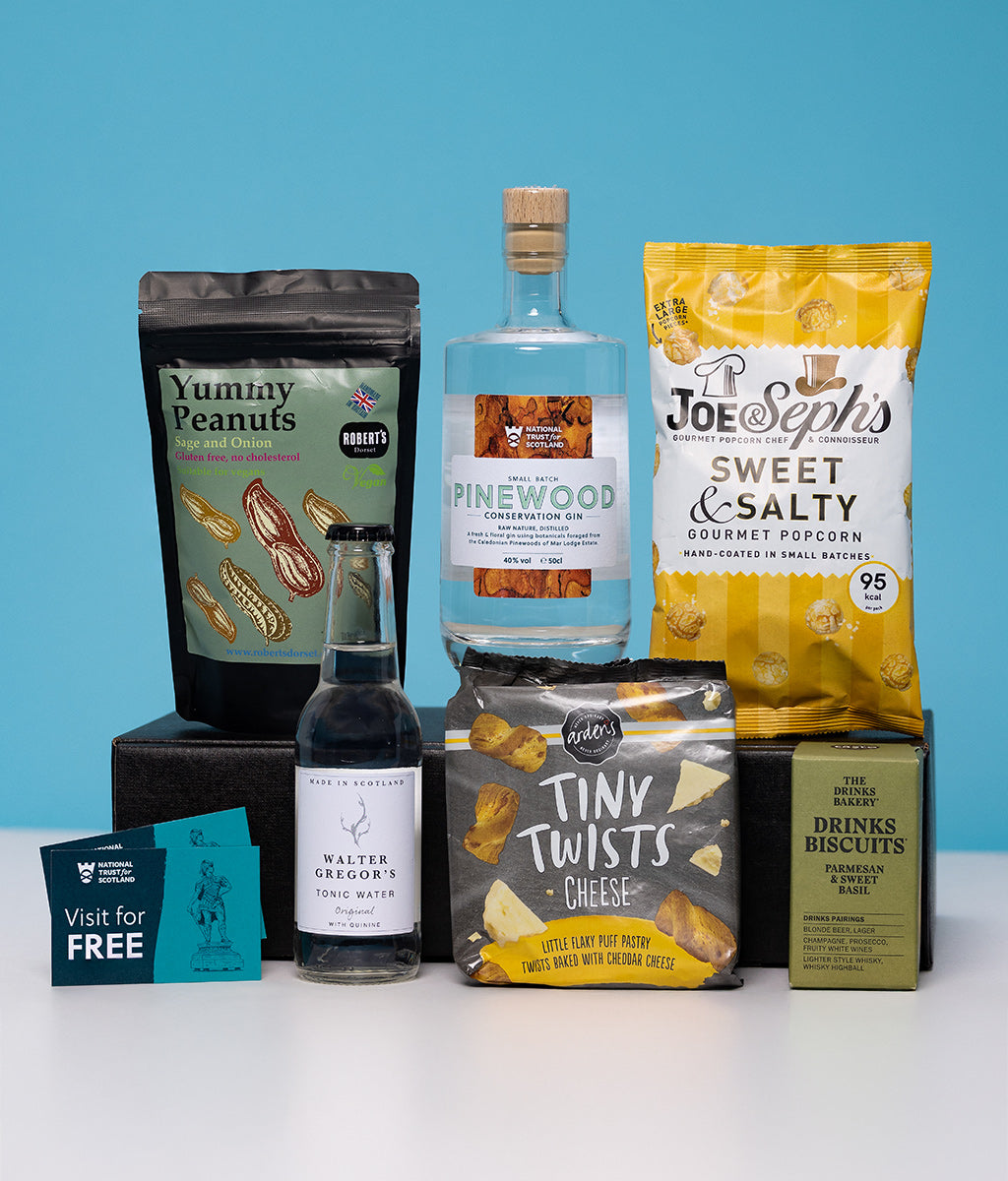 Pinewood Gin Gift Box 2025 - Hamper