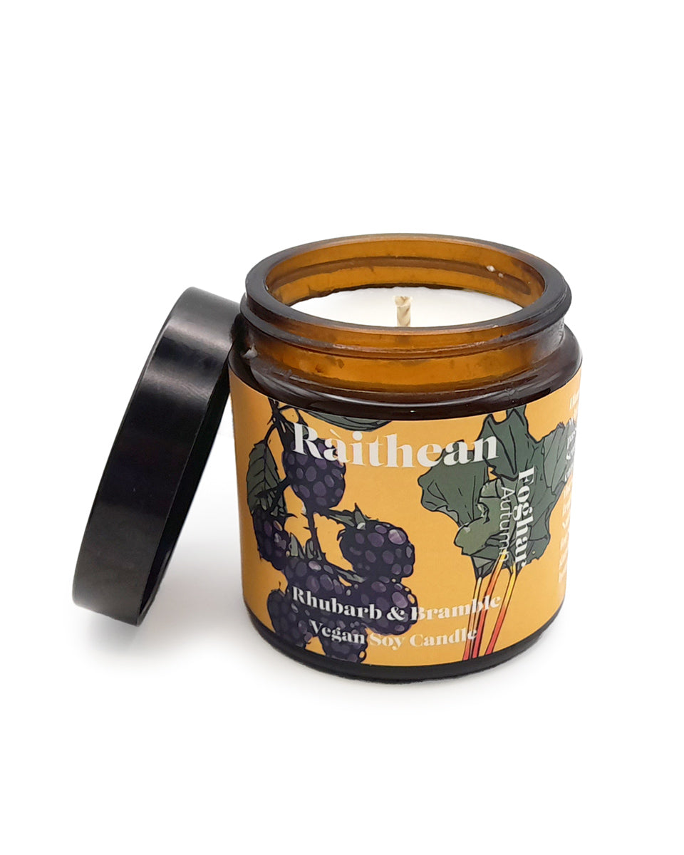 Ràithean Autumn Candle - Rhubarb & Bramble